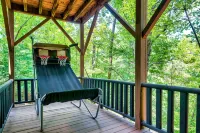Spacious 3Br Lake Lure Retreat with Bunk Room Sleeps 15 -Family & Pet Friendly - Alphydda