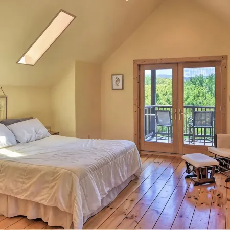 Driftwood Lodge-Timber Frame Lake View Cabin