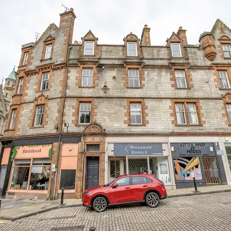 Spacious City Apartment - Dunfermline