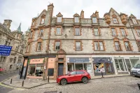 Spacious City Apartment - Dunfermline - 4 stjerner