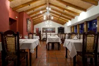 Hotel Marqués De Tojo - พร้อมอาหารเช้า