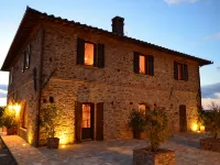 Podere Molinaccio - Luxury Tuscan-style Eco Villa with pool in Valdichiana Ξενοδοχεία στην πόλη Panicale