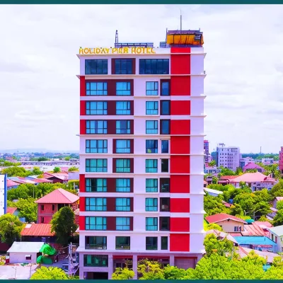 Holiday Pier Hotel Отели рядом с достопримечательностью «Сандамуни Пайя»