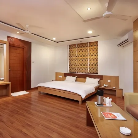 Hotel Mandakini Plaza , Kanpur