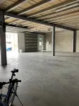 獵鷹之巢旅舍 - 停車場