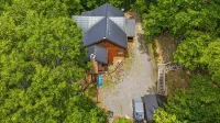 Newly Renovated  5Br 3BA Cabin with Amazing Mountain Sunset Views