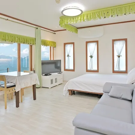 Namhae Eunbit Bada Pension
