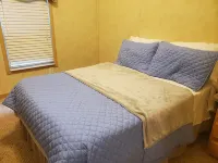 Recently Updated - Cozy Creekside Tiny Home w/ Full Kitchen; Walk to Distillery - Wi-Fi