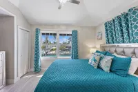 ★Remodeled tropical delight townhome★private plunge pool close to fun activities