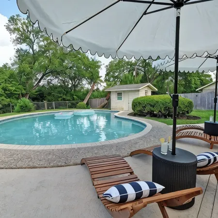 Austin Music Retreat - Spacious 5BR home w/ private pool & game room near Austin