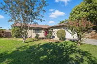 The Cozy Rustic Sequoia Wi-Fi & 2 Garage
