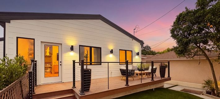Charming 2-bedroom house in Redondo Beach with AC Hotels in Redondo Beach