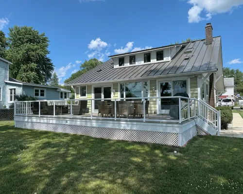 Riverfront Oasis with Fun + Relaxation for All, McHenry Hotels in McHenry County