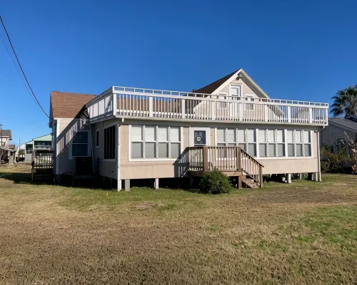 Renovated Historic POC Bayhouse! Hotels in Port O'Connor