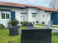 Single-storey house 2 kms from the beach, close to shopping centers