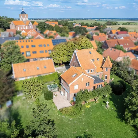 Kornboden vacation apartment in the Pilsumer Hof with a fantastic garden