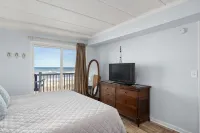 Oceanfront Nags Head Condo, Stunning Views, Pools, Patio - Balkoner