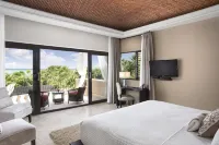 Beachfront Luxury Villa w/ Private Bartender, Chef and Full Staff -  Casas de vacaciones