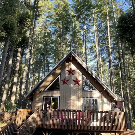 Welcome to Our Mountain Paradise in Pineloch Sun above Lake CLE Elum..