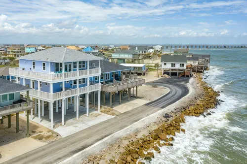 ON THE ROCKS-LUXURY OCEAN FRONT WITH OUTSTANDING UNOBSTRUCTED VIEWS