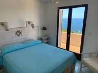 WONDERFUL VILLA ON THE SEA 8/10 PEOPLE - Homestays