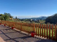 charming house in the middle of nature with pool .Ideal couples. Hotels in Comarca Norte