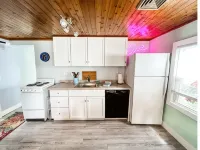 Love Shack Private Hot Tub  Steps to Jet/Town - 4-Star