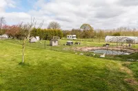 Beautiful 4 bedroom 19th Century Farmhouse - Wifi