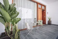 THE HOUSE OF LINA :) - 3-Star