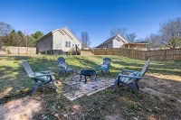 3BD Retreat + Hot Tub & BBQ + Near NCSU & Downtown - バルコニー