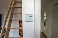 Modern maisonette apartment in the riverside district - 民泊
