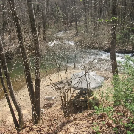 GREAT DEAL $85 per night ON BEAUTIFUL HIAWASSEE RIVER
