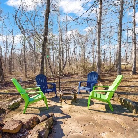 Stay Awhile - Historic Monteagle Hiking