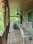Come and enjoy Bryson City! Just minutes from NOC, Deep Creek, GSMNP, Fishing!!!