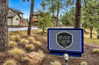 Minutes to Deschutes River Trail with Hot Tub & Fire Pit! - Boutique