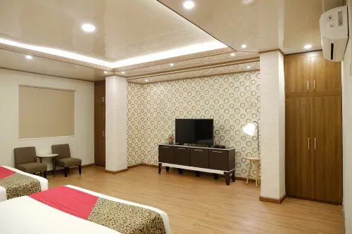 Joyful Hotel