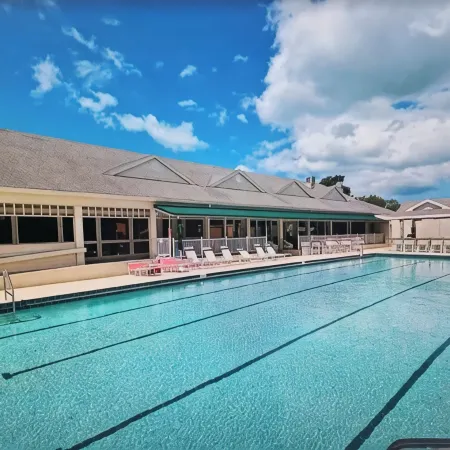 Island Living on Longboat Key 3 minute walk to the beach!