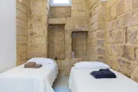 Apartment in the historic center of Lecce with vaults and Lecce stone. - Apartemen