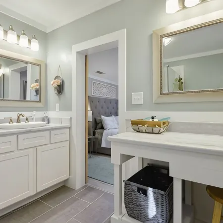 Beach House Shady Oaks Gulfport Ocean Views Walk to the Beach, Fire pit, Grill