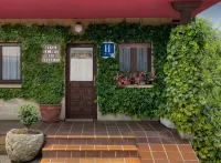 Hotel Rural "La Ruta de Cabrales" Hotels in 