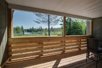Private Hot Tub! KING Size Bed Traverse City 18 miles *Crystal Mountain 17 miles - Wifi