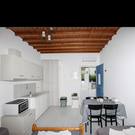 Karboni Hotel