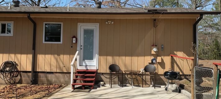 Pet-Friendly 3-bedroom neighborhood home close to shopping, lake and river Hotels in Cleburne County