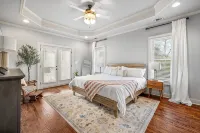 Charming historical 4-bedroom house in Downtown  Buford, GA. - 무료 와이파이