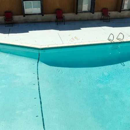 Updated 2-bedroom condo with pool