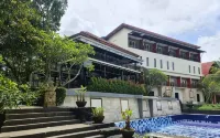 Asyana Sentul Bogor - Pools