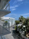 拉布裏薩-斯馬瑟斯海灘對面海景民宿 - 按摩浴池