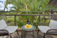 Modern Kihei Resort 2 Bedroom, 2 Bath Condo with AC - Steps to the Beach
