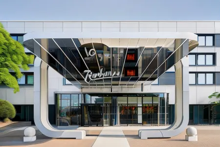 Radisson Red Hotel London Heathrow