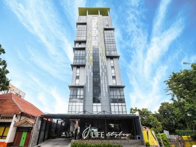 The Life Styles Hotel Surabaya